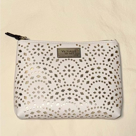 Victoria's Secret Accessories - Victoria’s Secret Makeup Bag